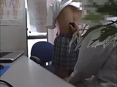به دام افتاده در فیل ...
