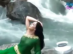 یک پلیس سخت است برای ...